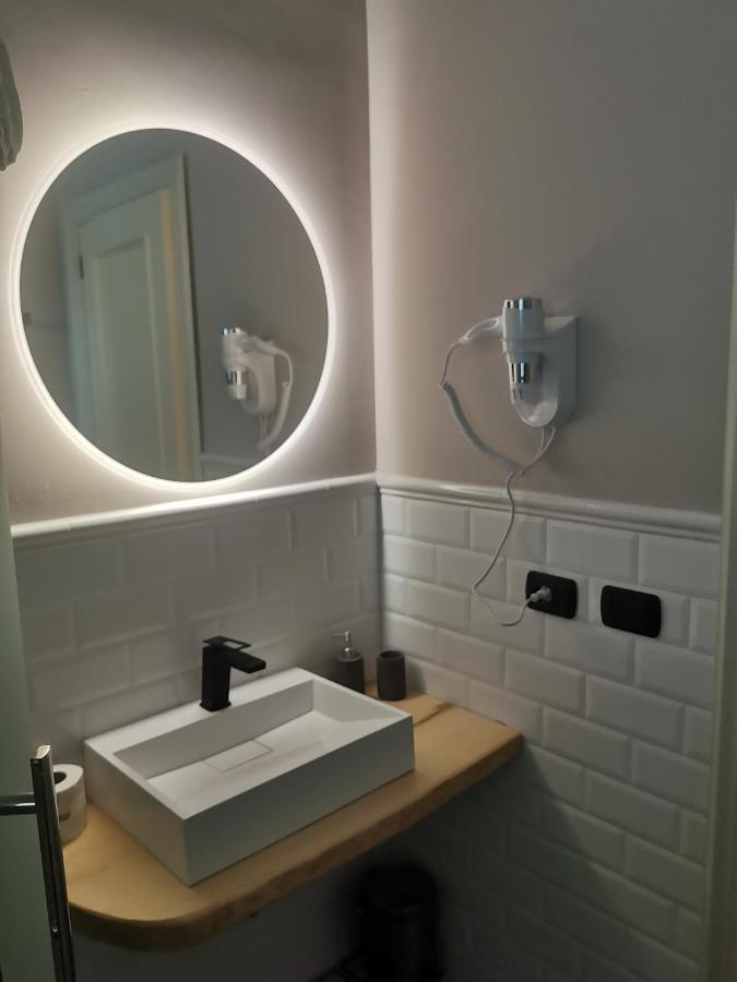 Dimora Dei Salentini Bed & Breakfast เลชเช ภายนอก รูปภาพ